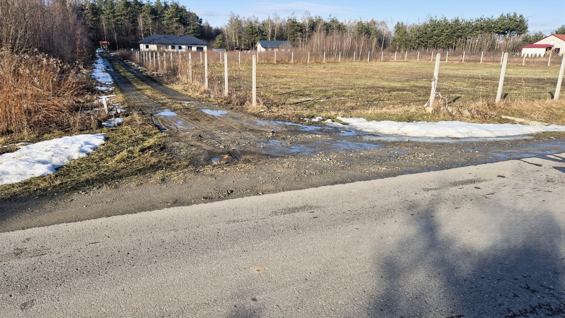 Działka na sprzedaż